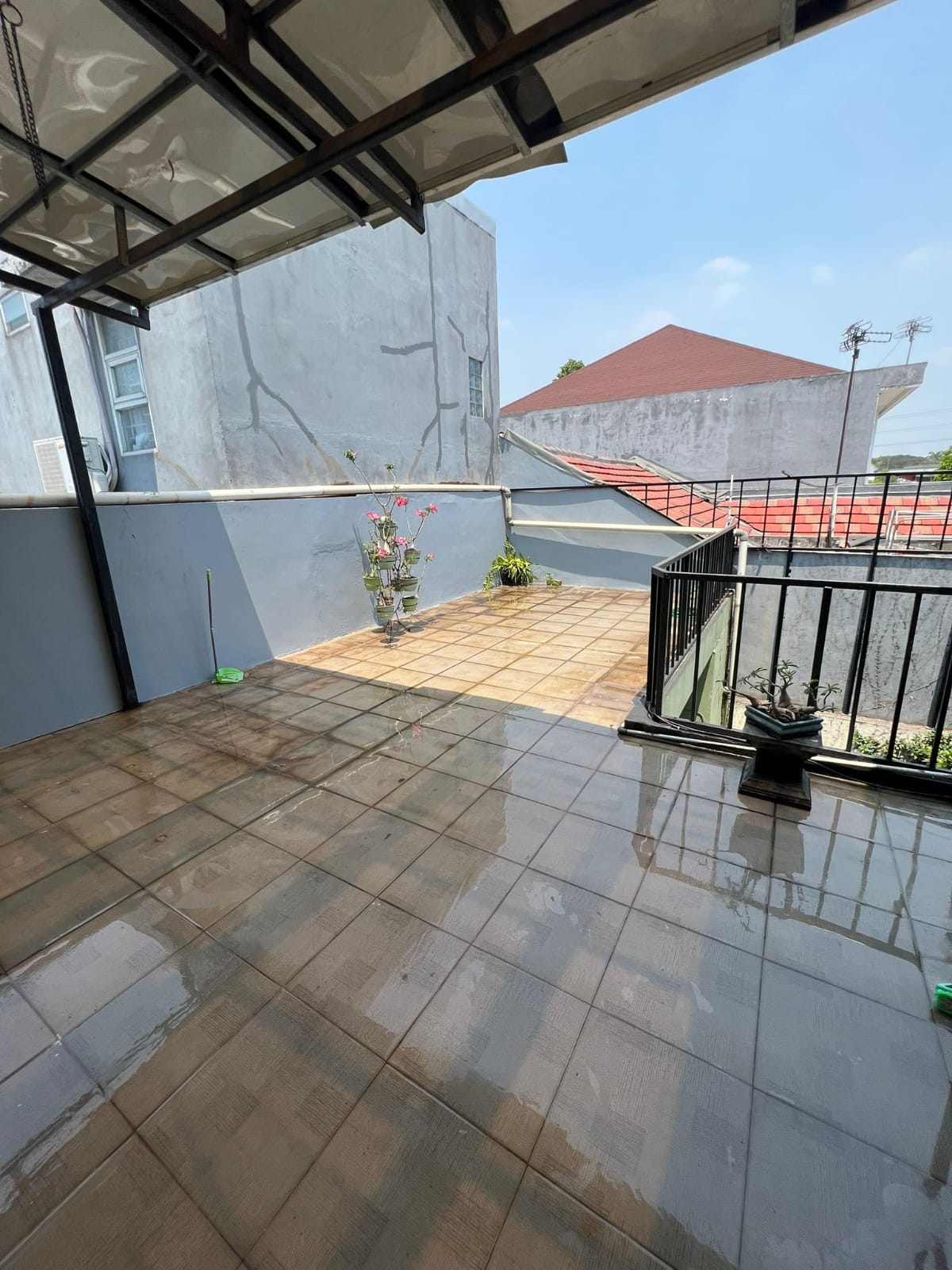 DiSewakan Rumah Full Furnish di Taman Picadilly Lippo Cikarang